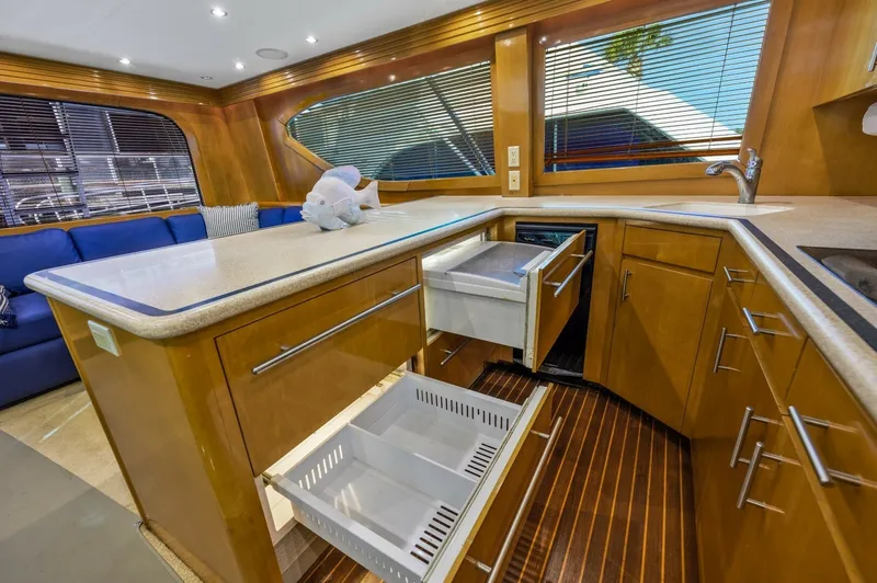 Slide: The Image of Hatteras 55 Convertible 2000 - 7822213