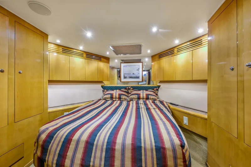Slide: The Image of Hatteras 55 Convertible 2000 - 7822218