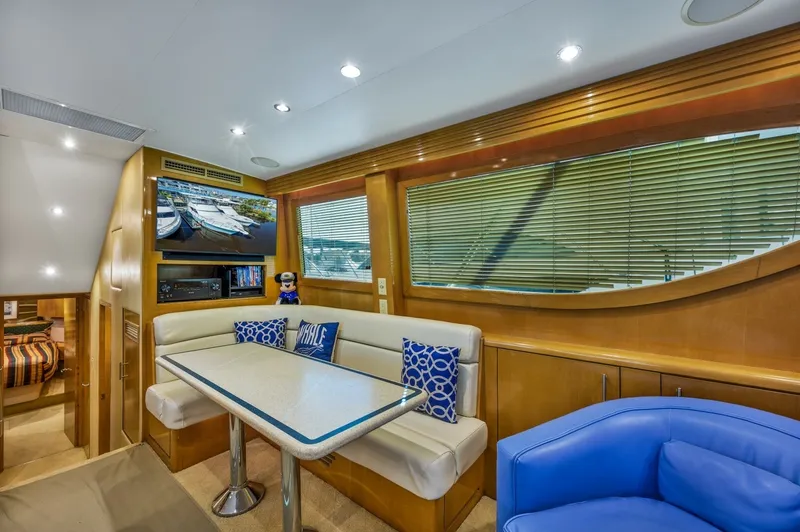 Slide: The Image of Hatteras 55 Convertible 2000 - 7822209