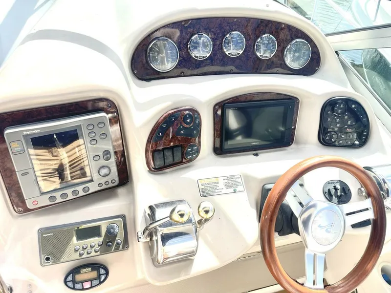 Slide: The Image of Sea Ray Sundancer 320 2004 - 5911552