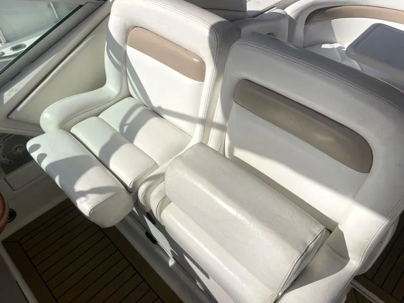 Slide: The Image of Sea Ray Sundancer 320 2004 - 5911556