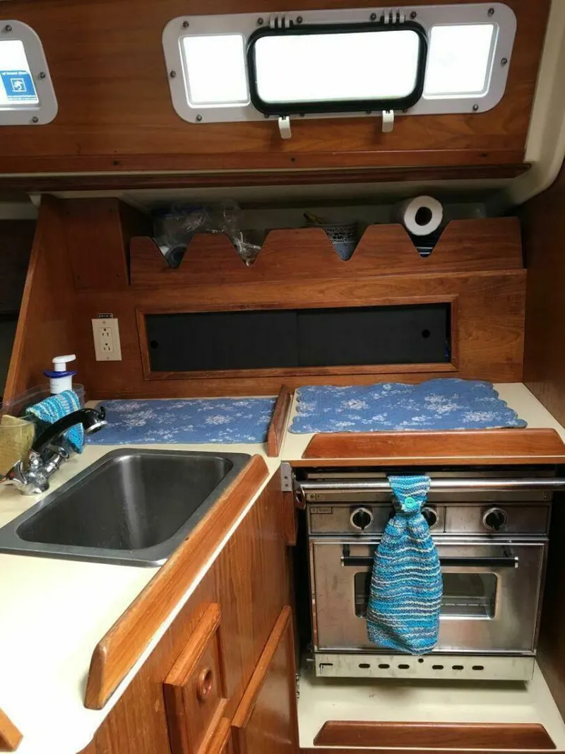 Slide: The Image of Pearson 33-2 1986 - 5911678