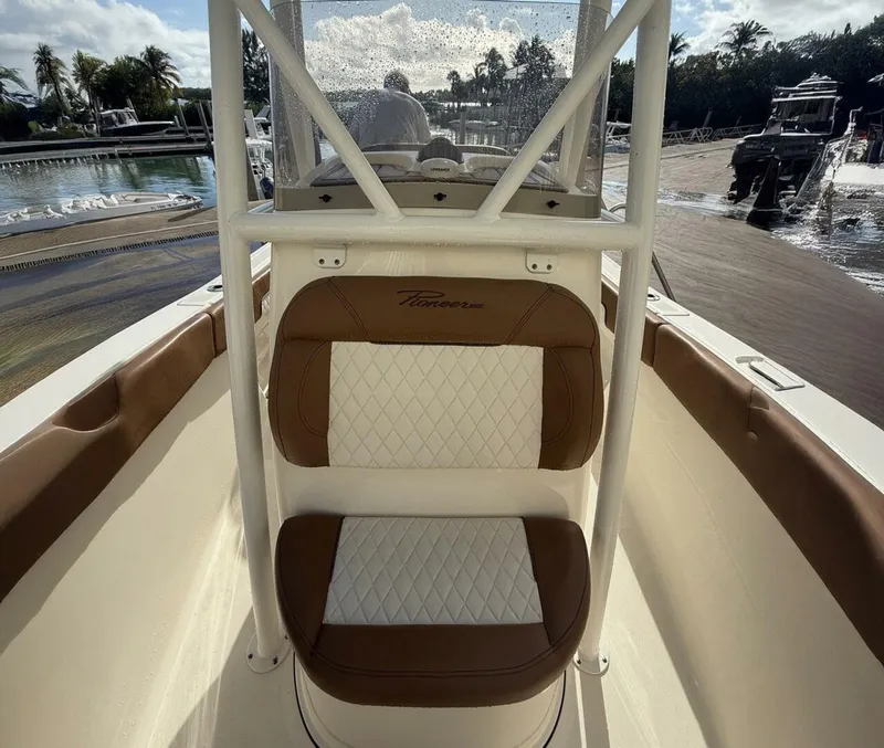 Slide: The Image of Pioneer Islander 202 2023 - 5911730