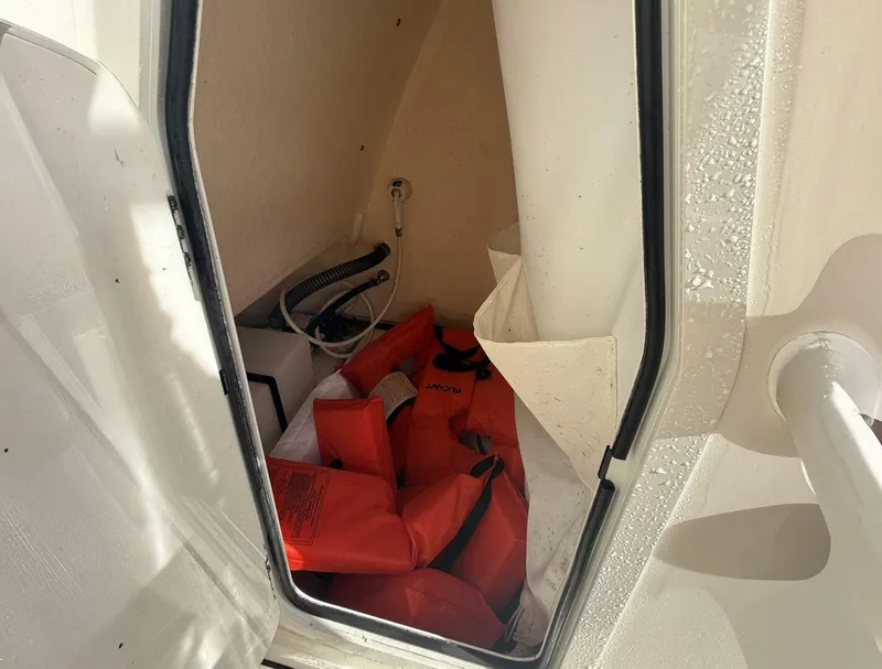 Slide: The Image of Pioneer Islander 202 2023 - 5911728