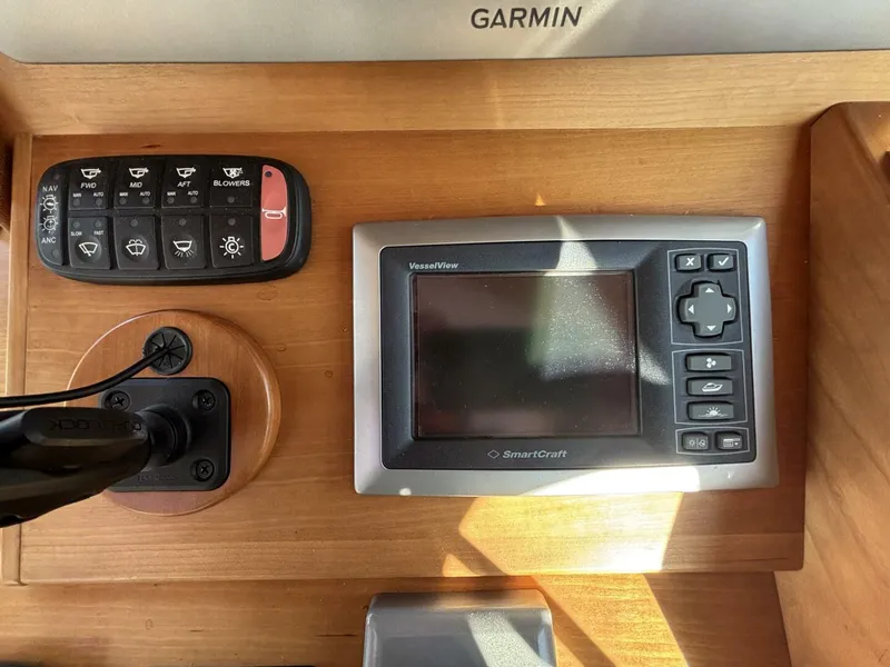 Slide: The Image of Sabre 40 Sedan 2011 - 5912284