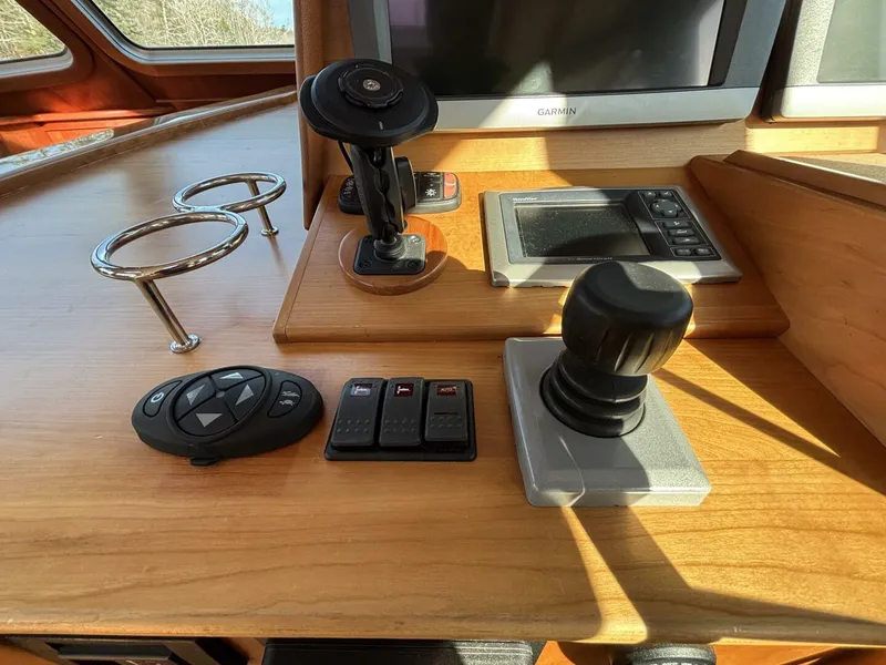 Slide: The Image of Sabre 40 Sedan 2011 - 5912285