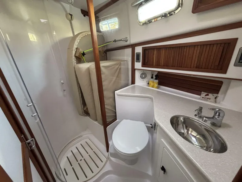 Slide: The Image of Sabre 40 Sedan 2011 - 5912299