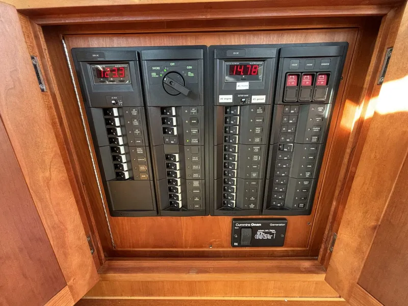 Slide: The Image of Sabre 40 Sedan 2011 - 5912316