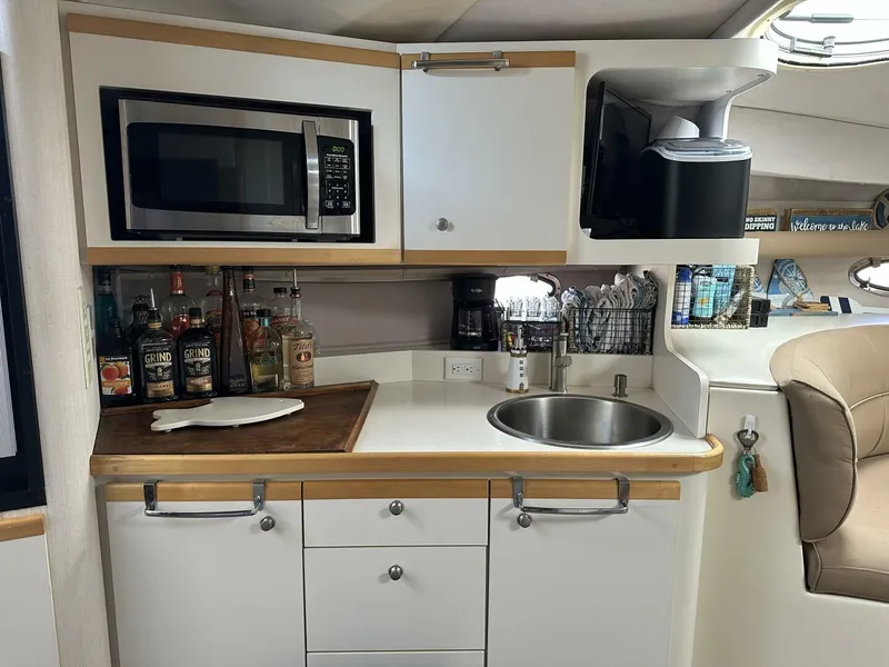 Slide: The Image of Cruisers 3570 Esprit 1995 - 5912552