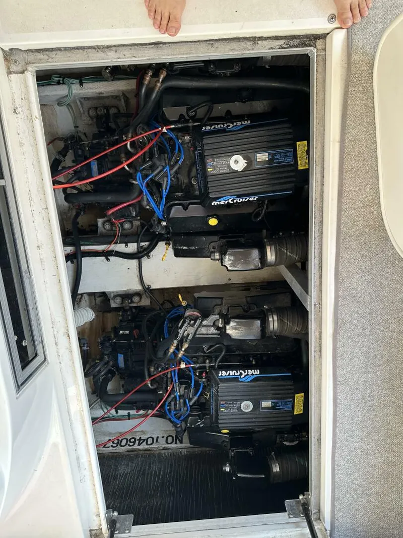 Slide: The Image of Cruisers Yachts 3570 Esprit 1995 - 5912556