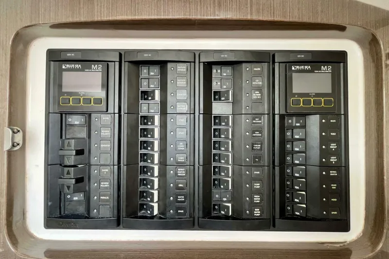 Slide: The Image of Intrepid 407 Cuddy 2018 - 5912632