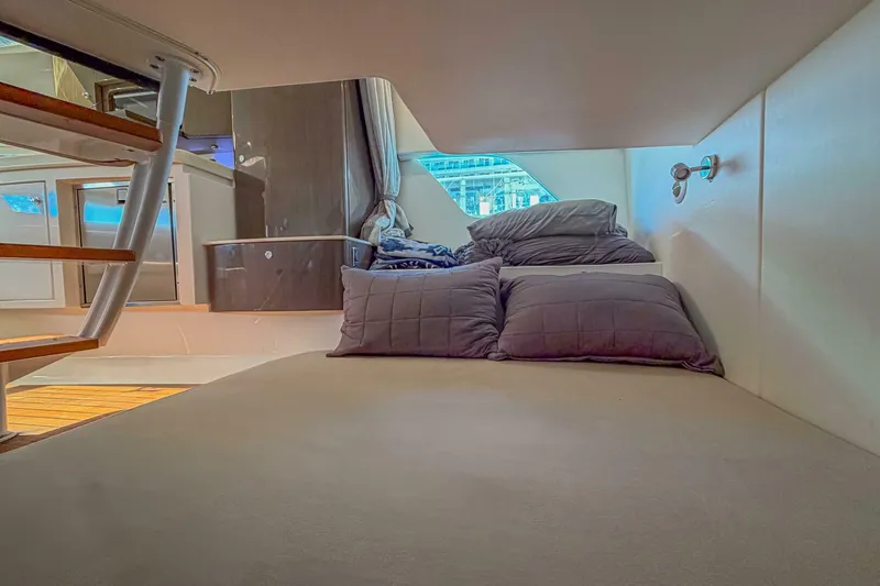 Slide: The Image of Intrepid 407 Cuddy 2018 - 5912656