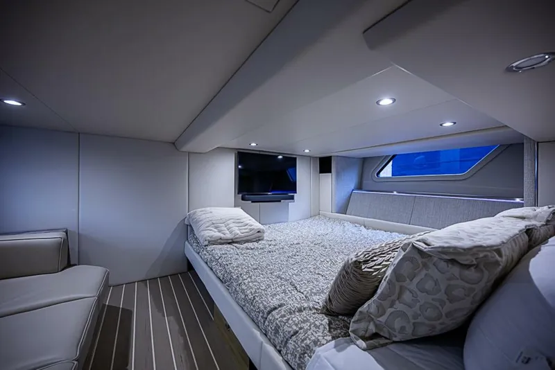 Slide: The Image of Formula 500 Super Sport Crossover 2025 - 5913263