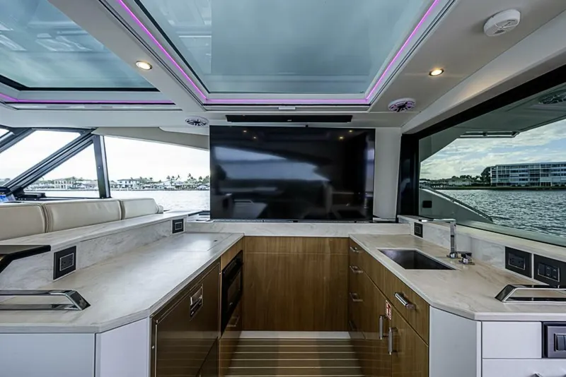 Slide: The Image of Formula 500 Super Sport Crossover 2025 - 5913281