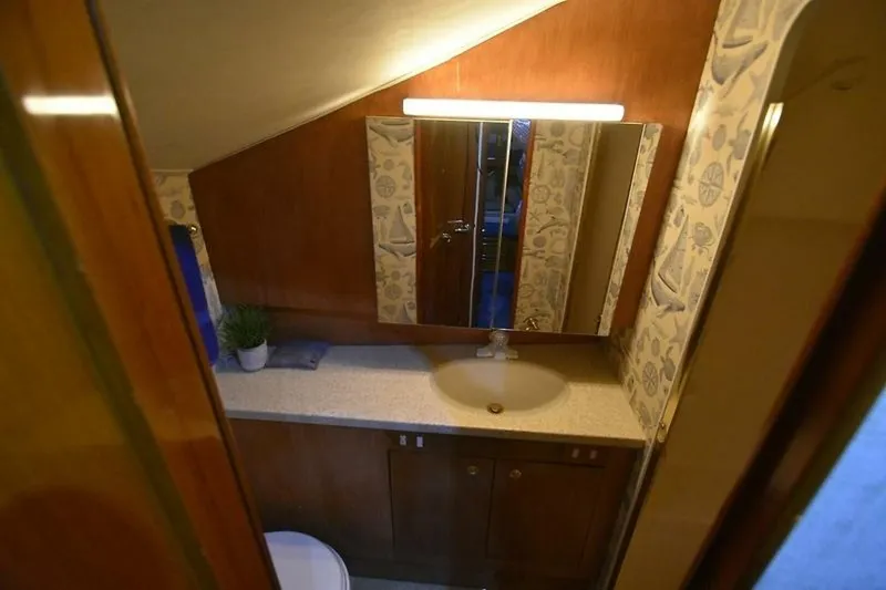 Slide: The Image of 0005468975 - 5913322