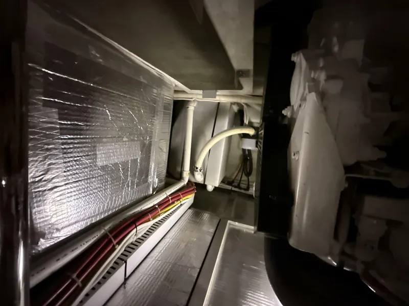 Slide: The Image of Carver 460 voyager 2004 - 5918371