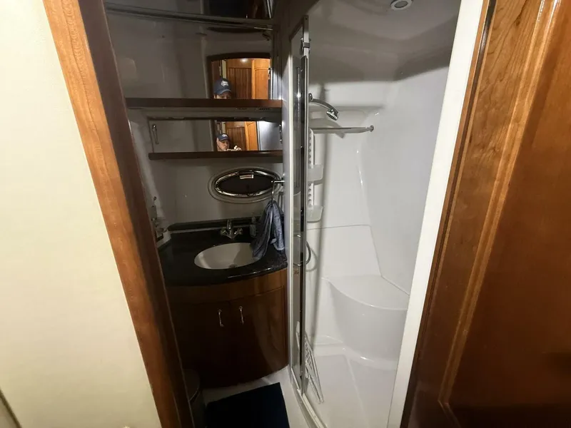 Slide: The Image of Carver Yachts 460 voyager 2004 - 5916850