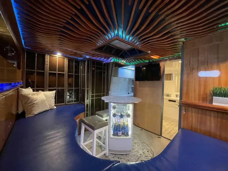 Slide: The Image of Aft Cabin looking aft - 5916104