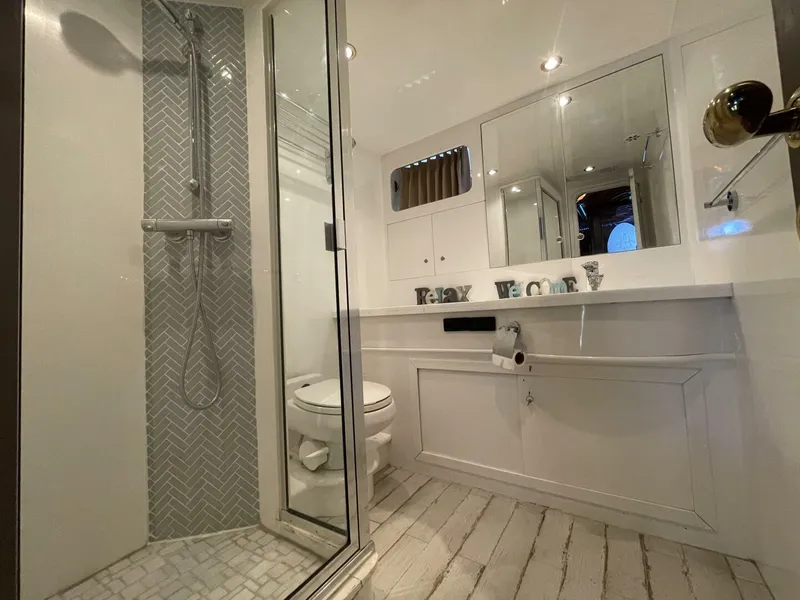 Slide: The Image of Aft Cabin Head 2 - 5916098