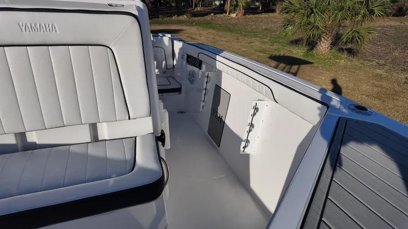 Slide: The Image of Yamaha 222 FSH Sport 2025 - 16