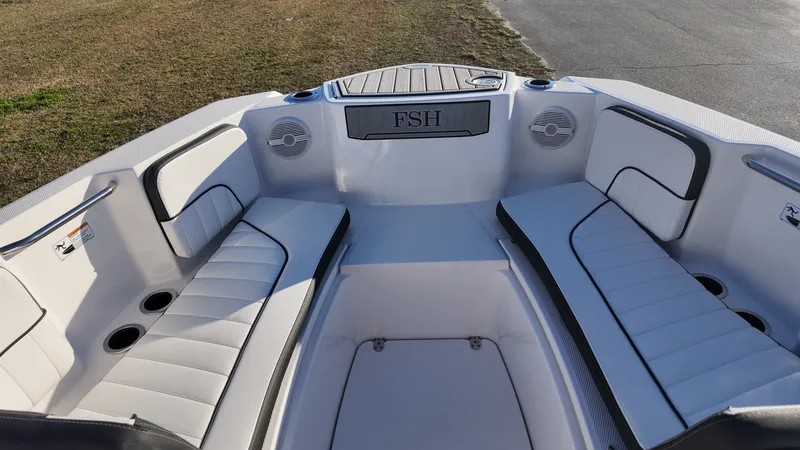 Slide: The Image of Yamaha 222 FSH Sport 2025 - 21