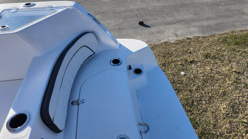 Slide: The Image of Yamaha 222 FSH Sport 2025 - 7