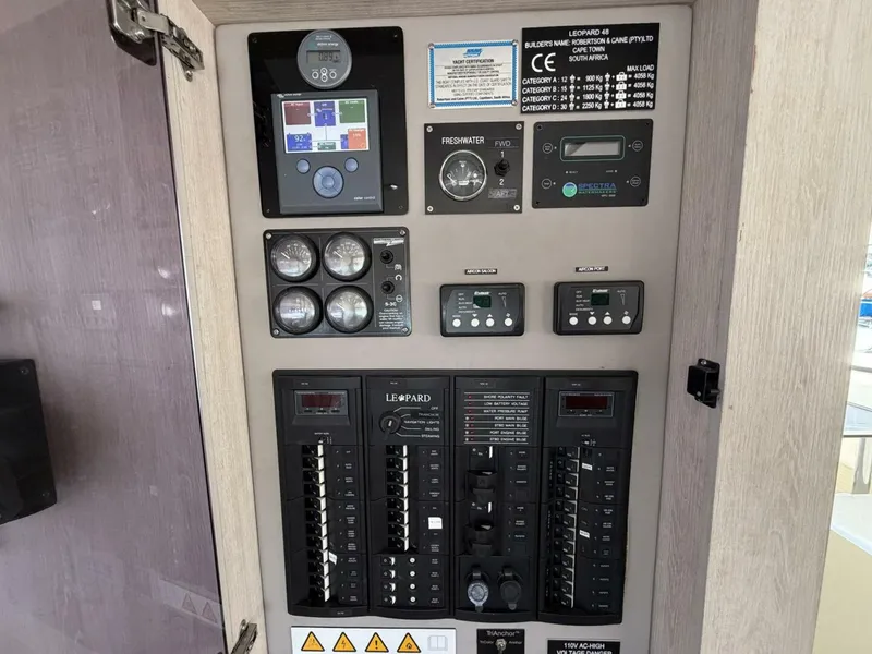 Slide: The Image of Leopard 48 2015 - 5913570