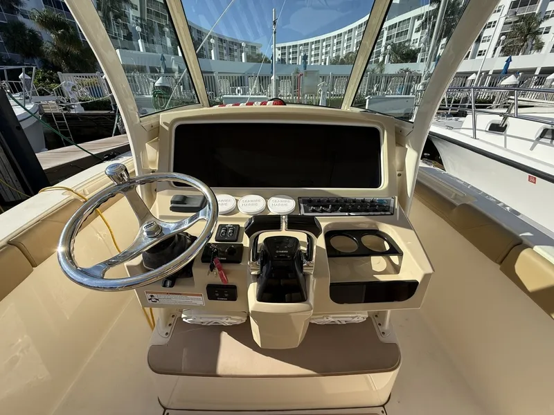 Slide: The Image of Scout 275LXF 2017 - 7759399
