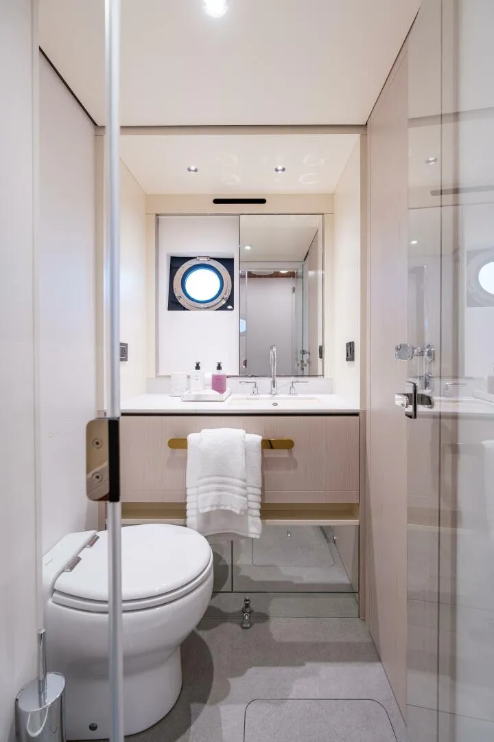 Slide: The Image of Azimut 78 2022 - 5913801