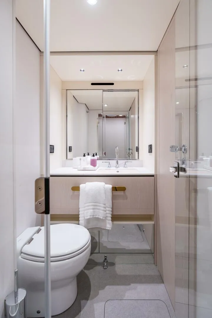 Slide: The Image of Azimut 78 2022 - 5925279