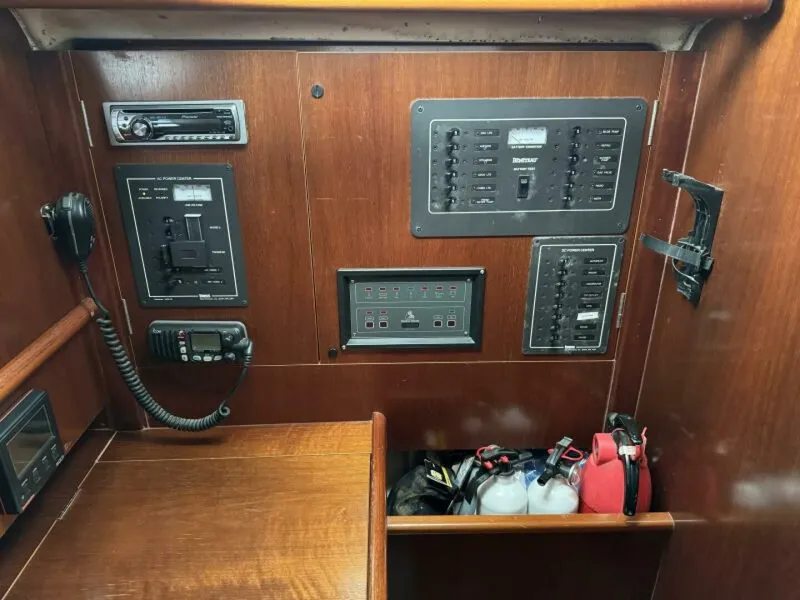 Slide: The Image of Beneteau 381 1999 - 5913929