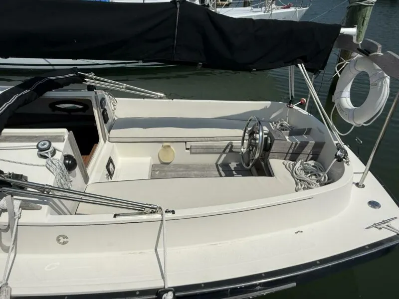 Slide: The Image of Horizon Cat Cockpit - 5913857