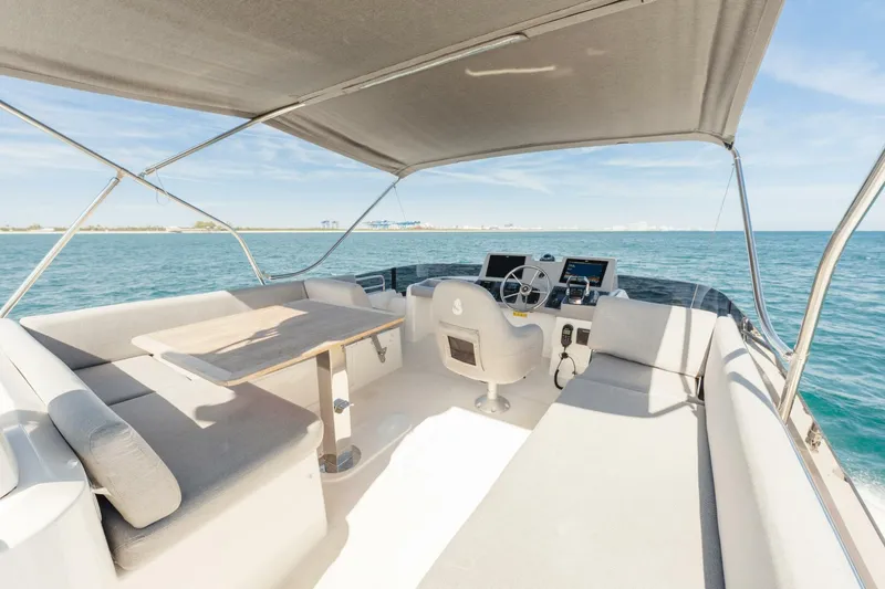 Slide: The Image of Beneteau 44 2025 - 5914009
