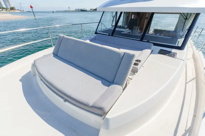 Slide: The Image of Beneteau 44 2025 - 5914033