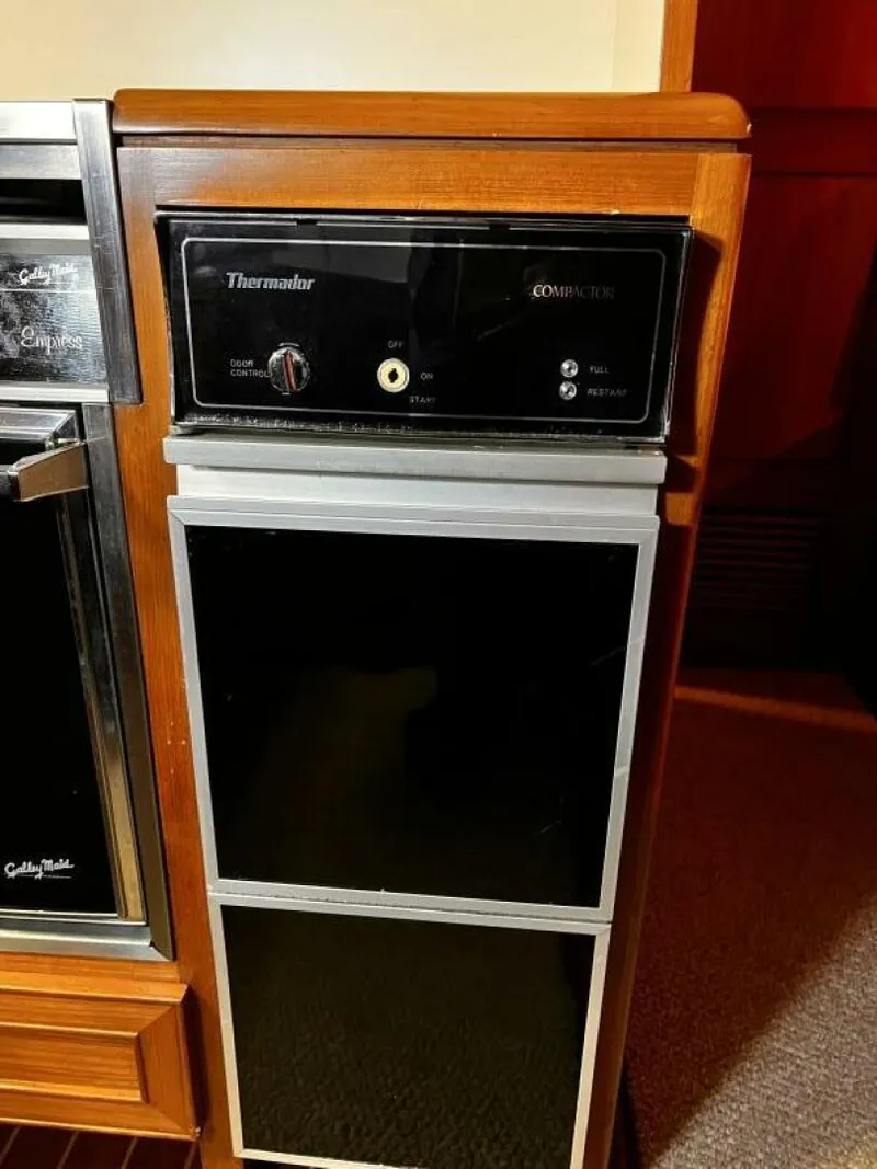 Slide: The Image of Hi-Star 48 Sundeck 1989 - 5914064