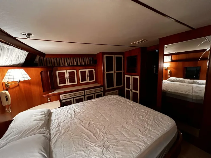 Slide: The Image of Hi-Star 48 Sundeck 1989 - 5914086