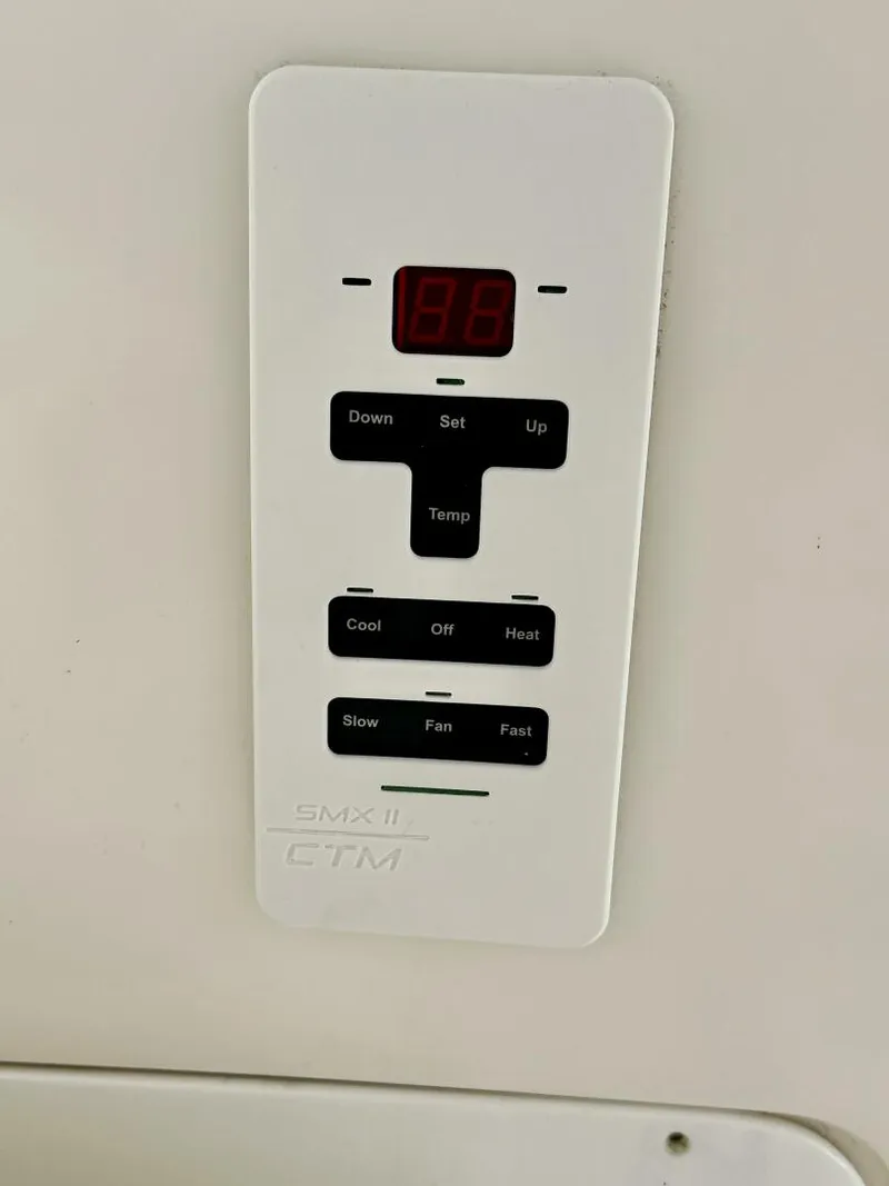 Slide: The Image of Sea Ray 48 LIFE IS GOOD TODAY - Flybridge Helm 2002 Sea Ray 48 LIFE IS GOOD TODAY - 5917869