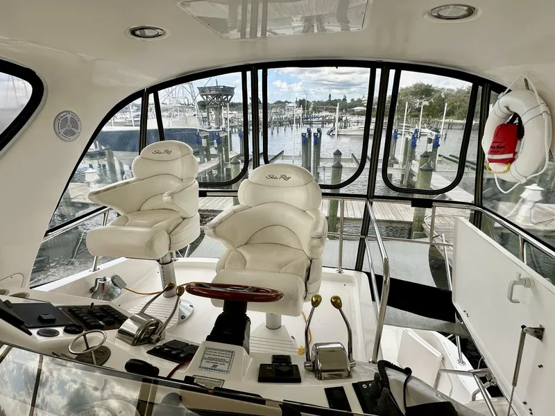 Slide: The Image of Sea Ray 48 LIFE IS GOOD TODAY - Flybridge Helm 2002 Sea Ray 48 LIFE IS GOOD TODAY - 5917864