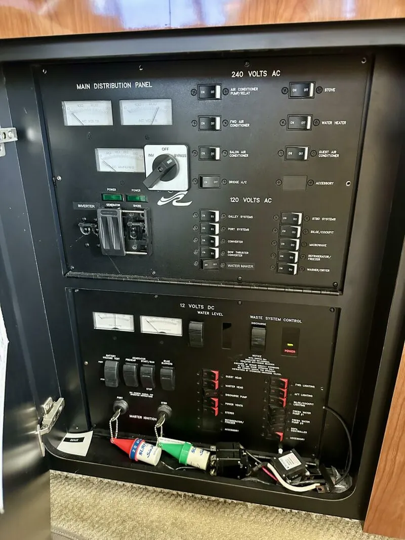 Slide: The Image of Sea Ray 48 LIFE IS GOOD TODAY - Salon Electric Panel  2002 Sea Ray 48 LIFE IS GOOD TODAY - 5917841