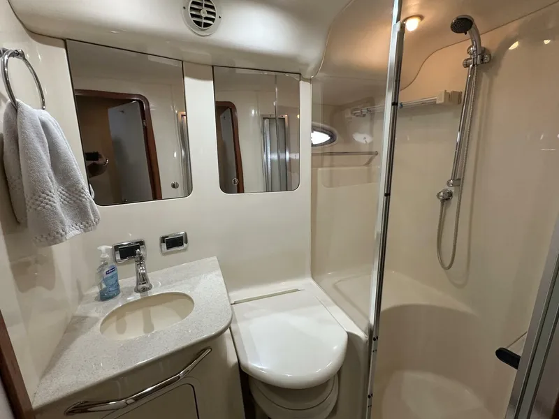 Slide: The Image of Sea Ray 48 LIFE IS GOOD TODAY - VIP Stateroom Guest/Day Head 2002 Sea Ray 48 LIFE IS GOOD TODAY - 5917851