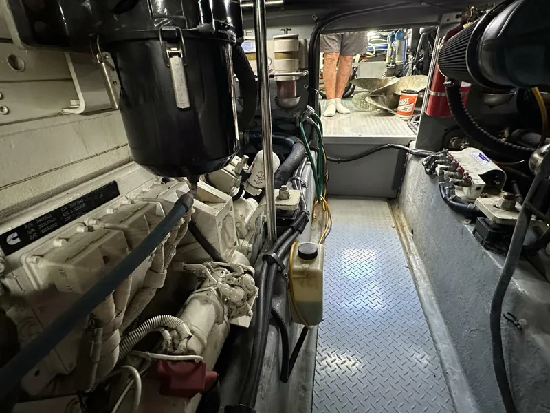 Slide: The Image of Sea Ray 48 LIFE IS GOOD TODAY - Engine Room 2002 Sea Ray 48 LIFE IS GOOD TODAY - 5917801