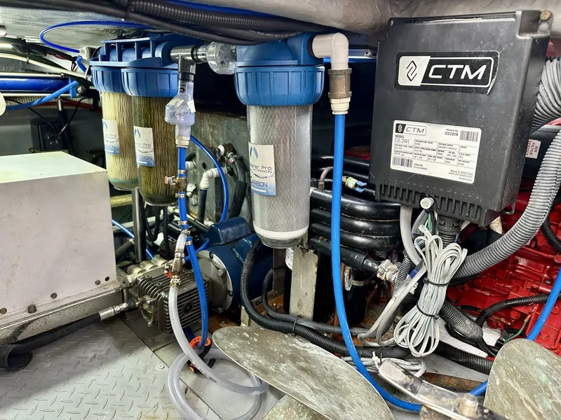 Slide: The Image of Sea Ray 48 LIFE IS GOOD TODAY - Engine Room 2002 Sea Ray 48 LIFE IS GOOD TODAY - 5917819