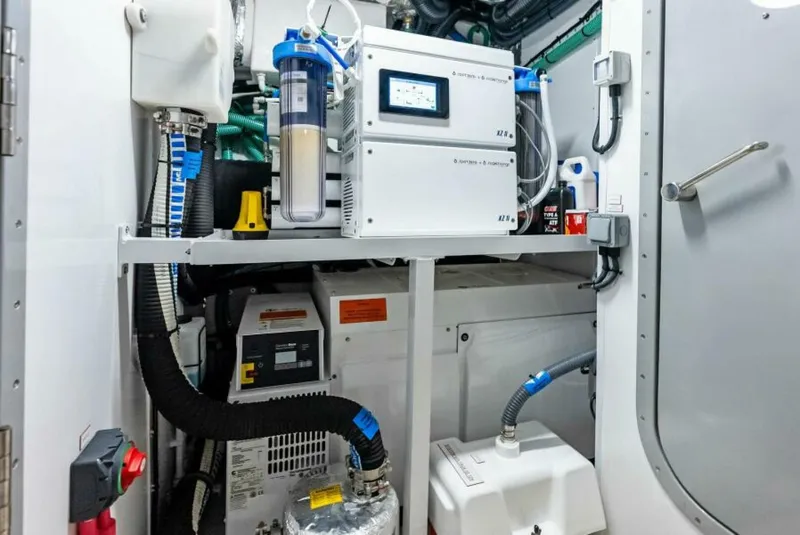 Slide: The Image of 2024 Princess Y72 Motor Yacht - 5914304