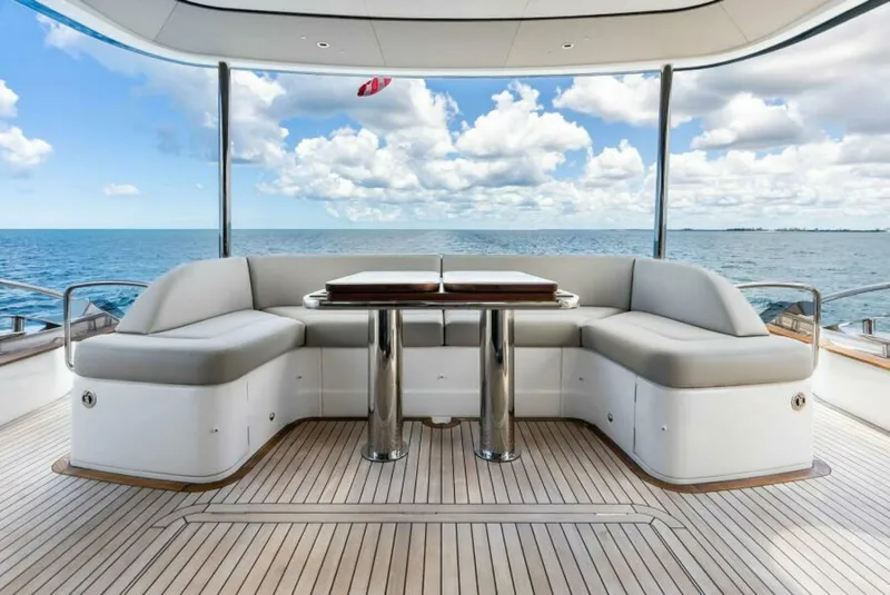 Slide: The Image of 2024 Princess Y72 Motor Yacht - 5914251