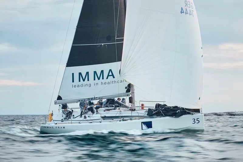 Slide: The Image of Italia 9.98 2026 - 5914418