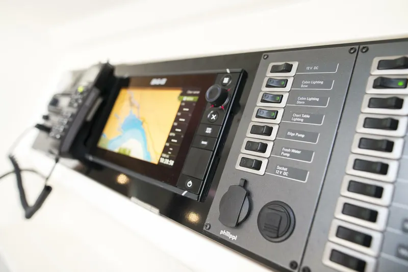 Slide: The Image of Italia Yachts 9.98 2026 - 5914410