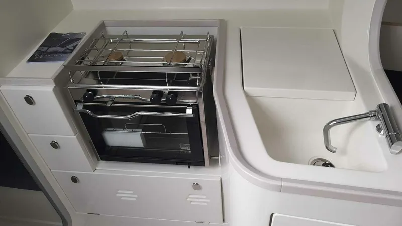 Slide: The Image of Italia Yachts 9.98 2026 - 5914411