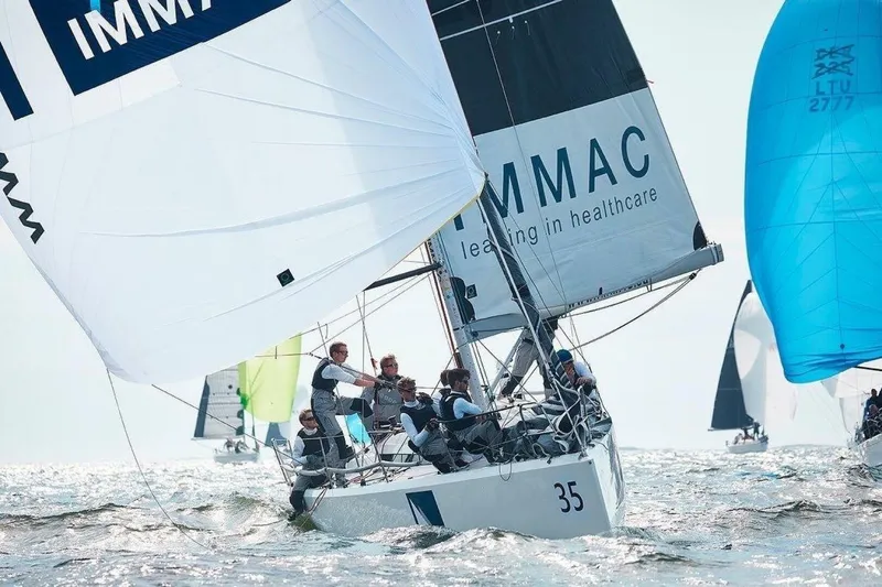 Slide: The Image of Italia Yachts 9.98 2026 - 5914419