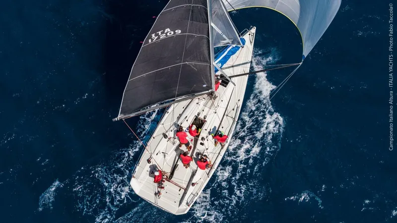 Slide: The Image of Italia Yachts 9.98 2026 - 5914421