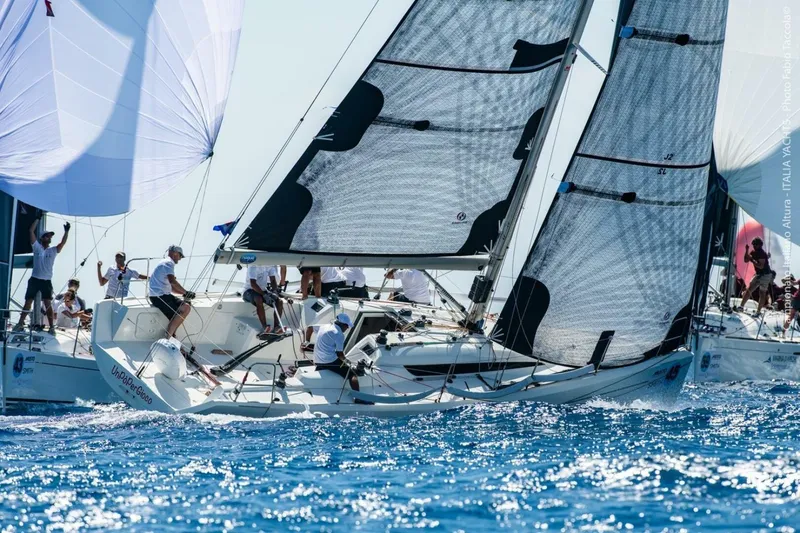 Slide: The Image of Italia Yachts 9.98 2026 - 5914424